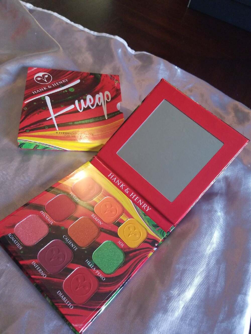 Hank & Henry Fuego eyeshadow palette